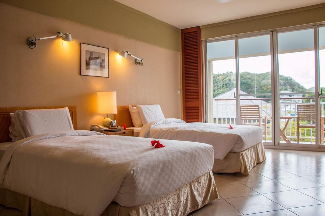 Palau Royal Resort Koror Buitenkant foto