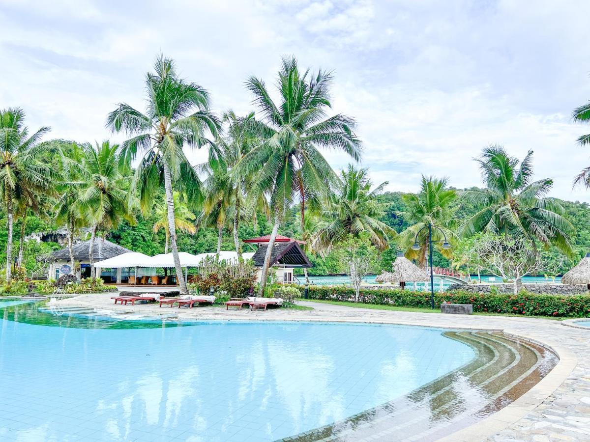 Palau Royal Resort Koror Buitenkant foto
