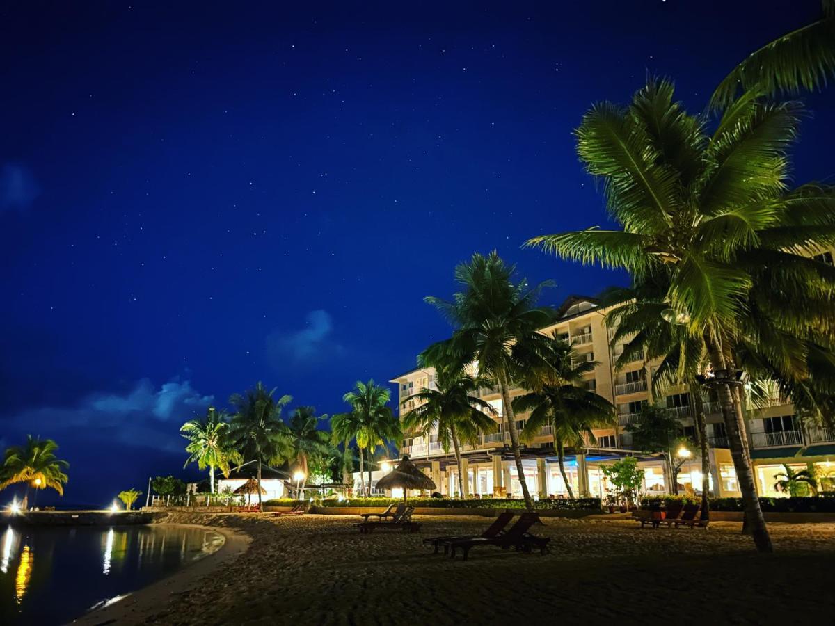 Palau Royal Resort Koror Buitenkant foto